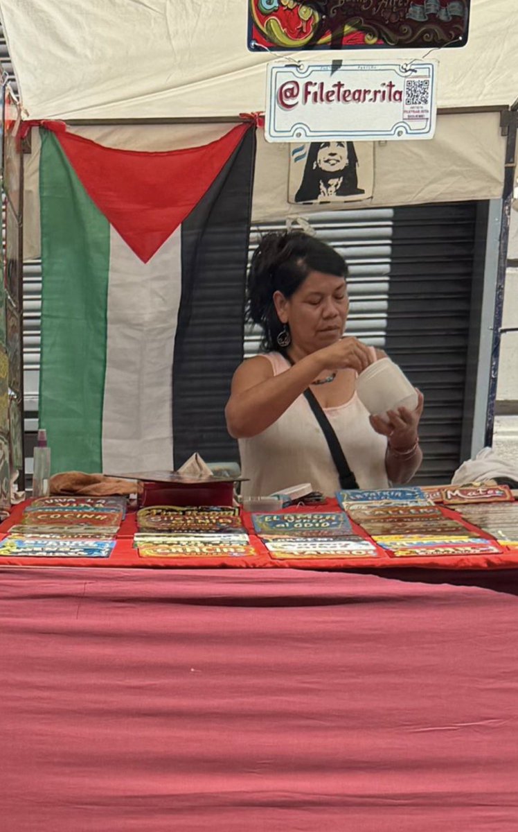 Esta es la nazi kirchnerista que echó a una feriante colega en San Telmo solo por ser judía.