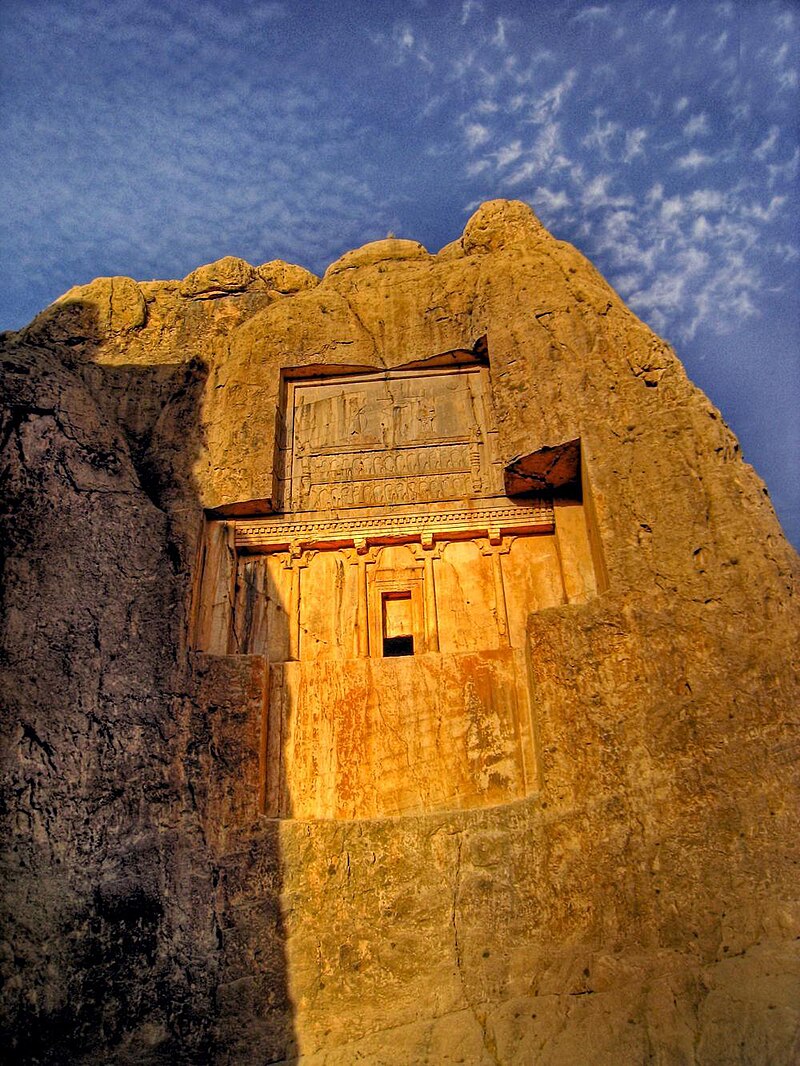 Fascinate_Hist's tweet photo. The Tomb of Xerxes I, ruler of the Persian Empire, located in the catacombs at Marvdasht in Iran. https://t.co/nS0caQbti6