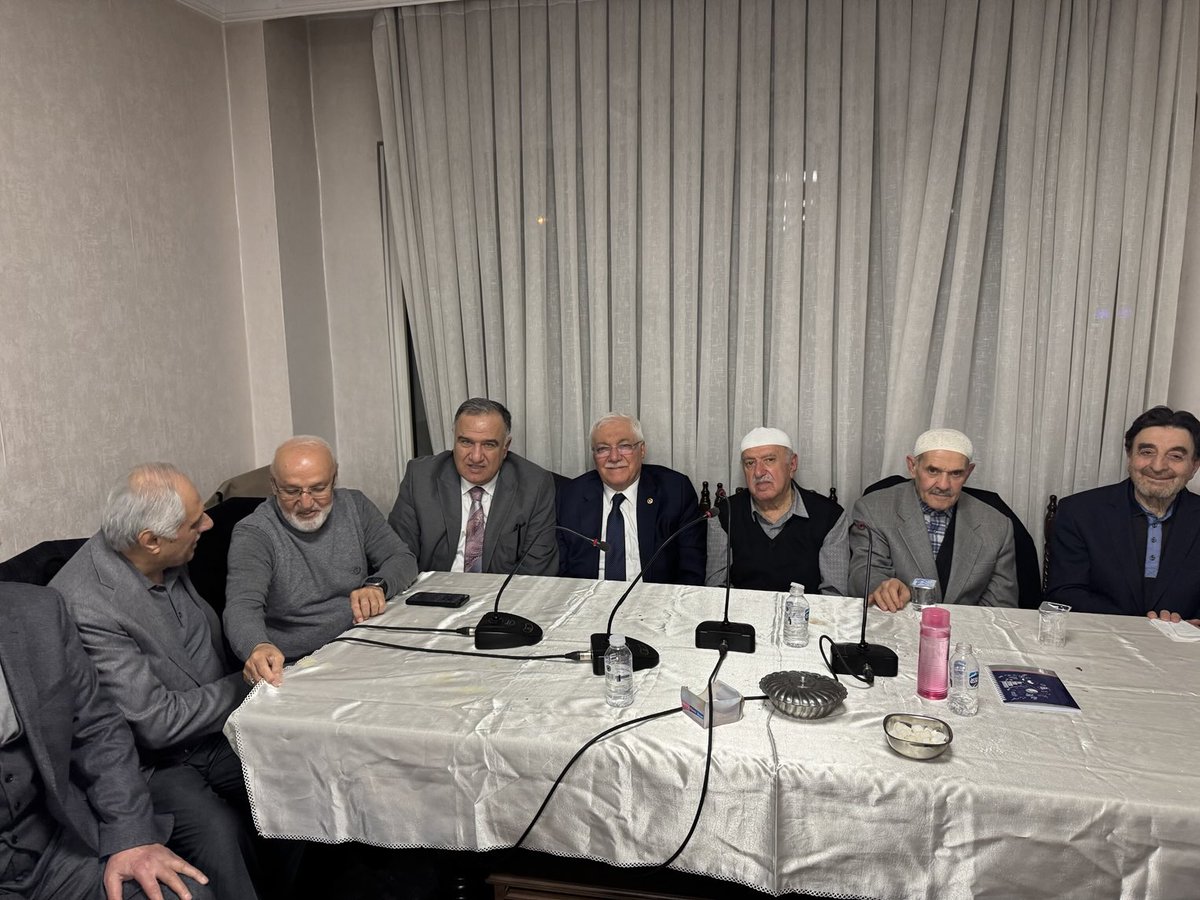 akirSEVEN's tweet photo. Ankara Tillo vakfı iftar programına kıymetli Siirt’li hemşerilerimizle birlikte katılım sağladık.
Bakan Oktay VURAL.
Milletvekillerimiz Afif DEMİRKIRAN,Öner GÜLYEŞİL,Yılmaz HELVACIOĞLU,ZEKİ ÇELİK,Alaettin Sever AYDIN. https://t.co/dvbU3EBpvT