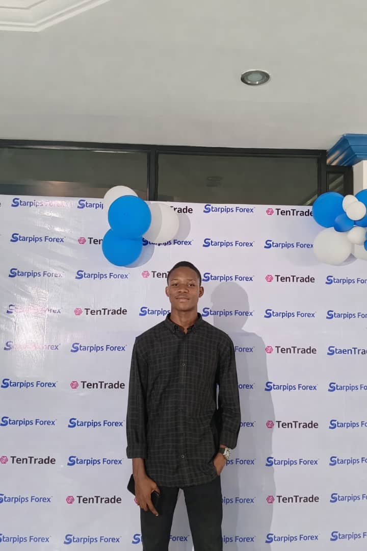 King David tweet media