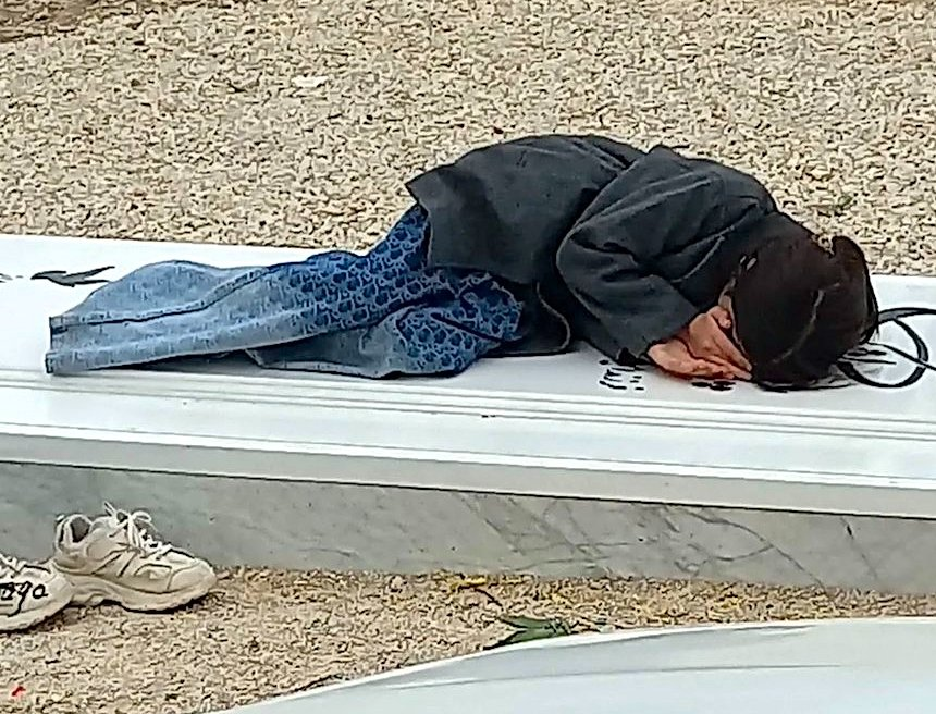 A 7-year-old girl atop her mother's grave.

Her mum, Parisa Lashkari, wanted her daughter to grow up in a free Iran.

So the Islamic Republic put a stop to that.

But Parisa will now go down in history as a revolutionary who helped create a free Iran.