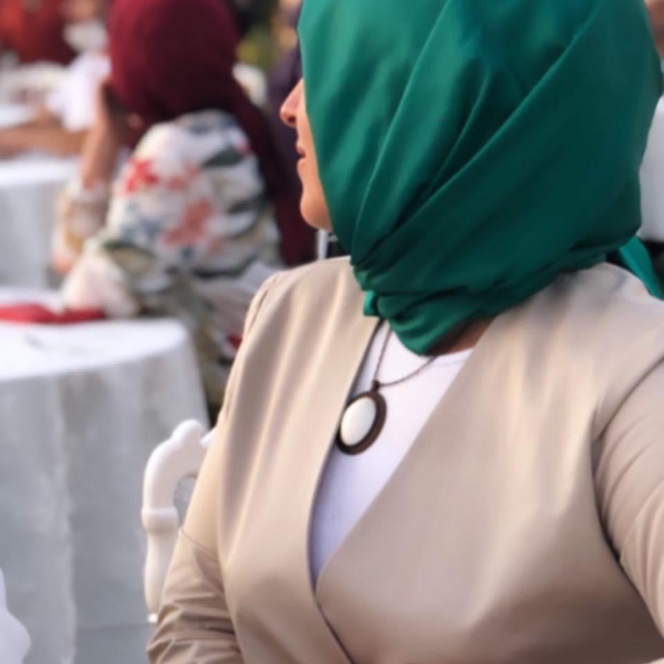 Bazen kendinizi kanıtlamaya çalışmak 
şahsınıza yaptığınız bir hakarettir.