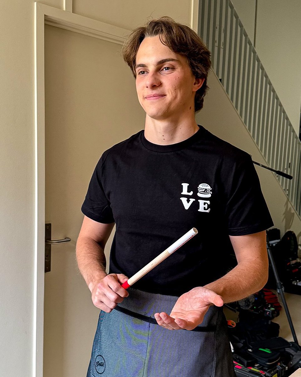 워크돌 찍으러 간 아이돌같네 계산실수하고 혼날 거 같아