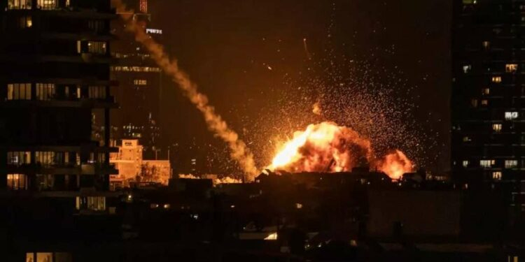 EEdsanz18's tweet photo. 🇮🇷 El terrorismo imperialista golpea al corazón de Irán. Se confirma la muerte de la hija y el nieto del #AyatoláAlíJamenei tras el ataque de EE. UU. e Israel.

🔗 https://t.co/kvMvjEXQ42

#Irán #EEUU #Israel #Injerencia #bbvipks4 https://t.co/0RaCDHzSB9