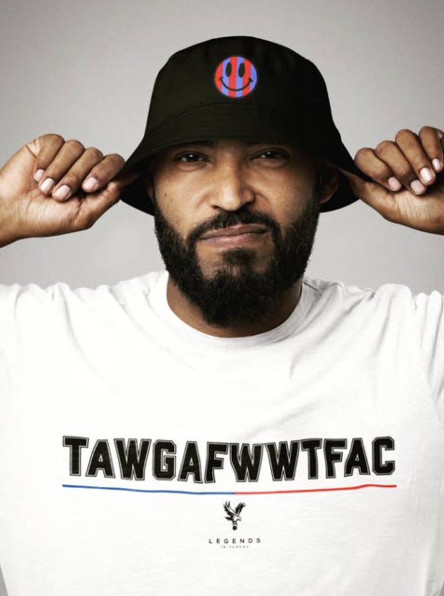 LegendsInThread's tweet photo. This Bucket Hat and t-shirt combo though...😂
Hat season pending.

Bucket Hat - https://t.co/NKHeUbrpAy
T-Shirt - https://t.co/JqazAH95U2

#CPFC #LegendsinThread https://t.co/QfXUSgfhDH