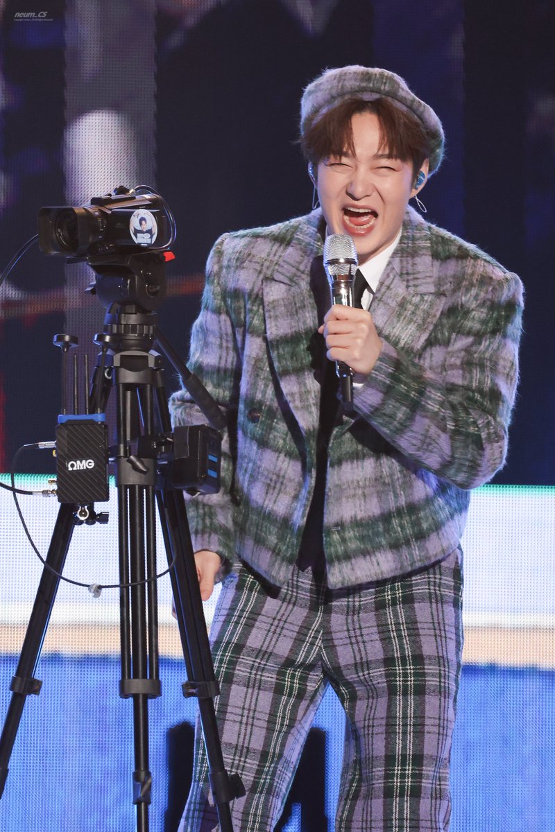 늠 tweet media