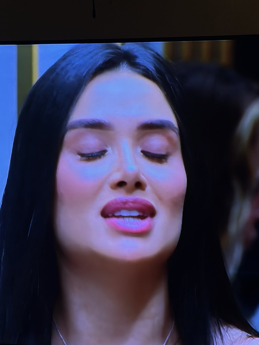 cmlgms's tweet photo. Eu fico pensando se essa boca da Jordana não tem lip lift, além do preenchimento #bbb26 https://t.co/Z0rrIxSpFX