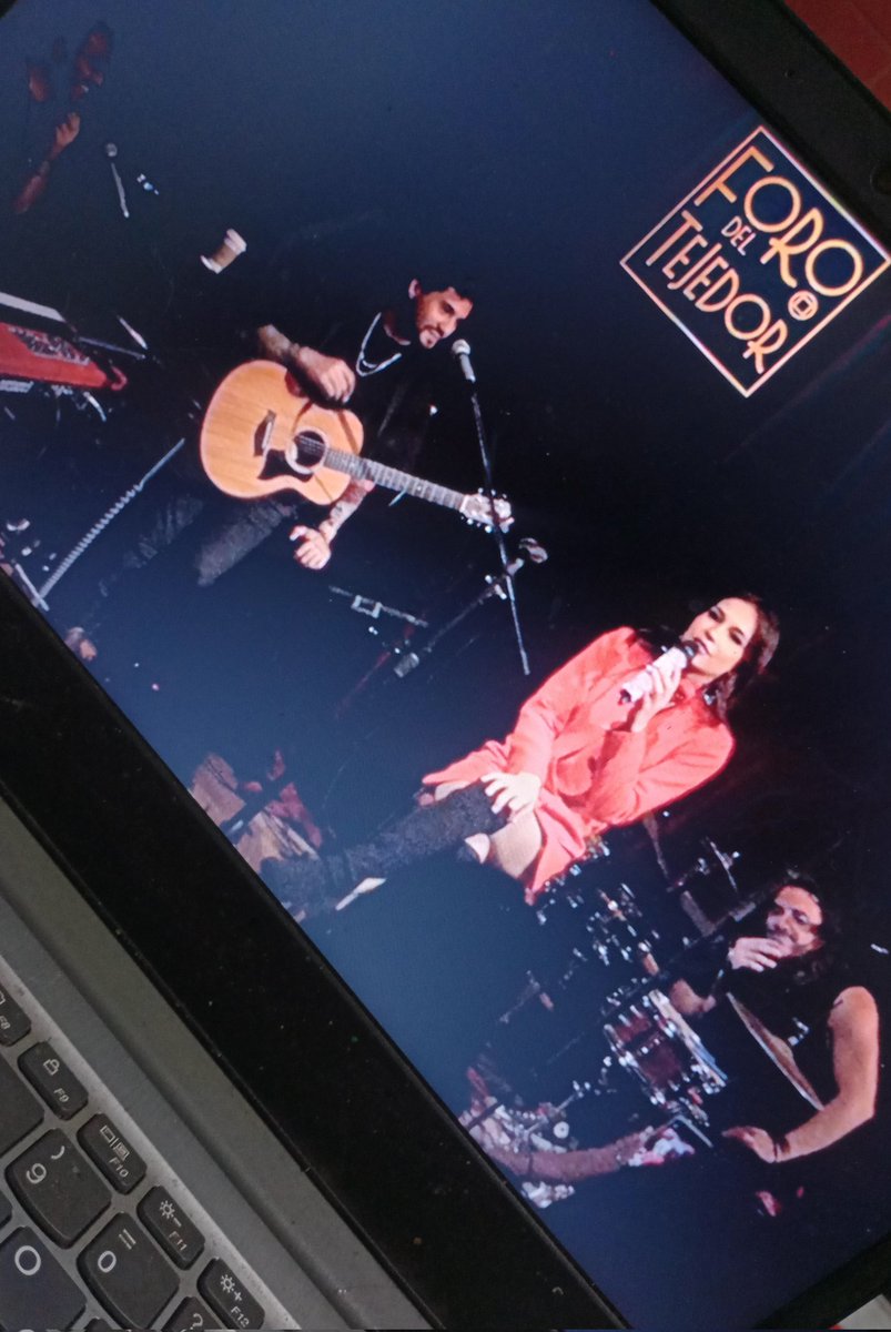 YOSELINRH8's tweet photo. Este fin de semana fue DOBLEM y muy bonito con muchas emociones los amamos muchísimo @MarLara_Oficial @mgiron_of
Ustedes nos están enseñando a nunca rendirnos a seguir luchando x nuestros sueños y nosotros aquí vamos a estar para ustedes  ✨️❤️‍🩹🥹@GabyVillarrealB  @BSB4747 https://t.co/e9eCyWHPb5