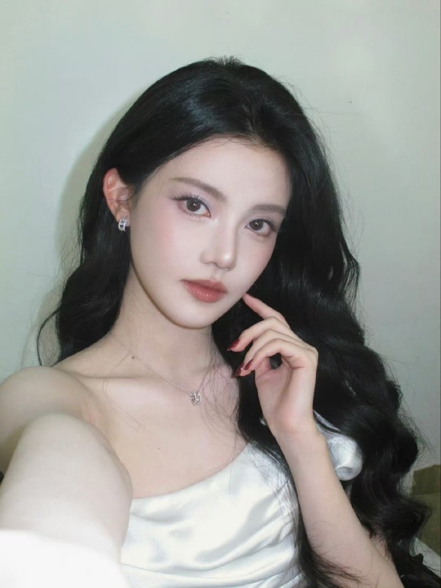 ann ⋆˚𝜗𝜚˚⋆ tweet media