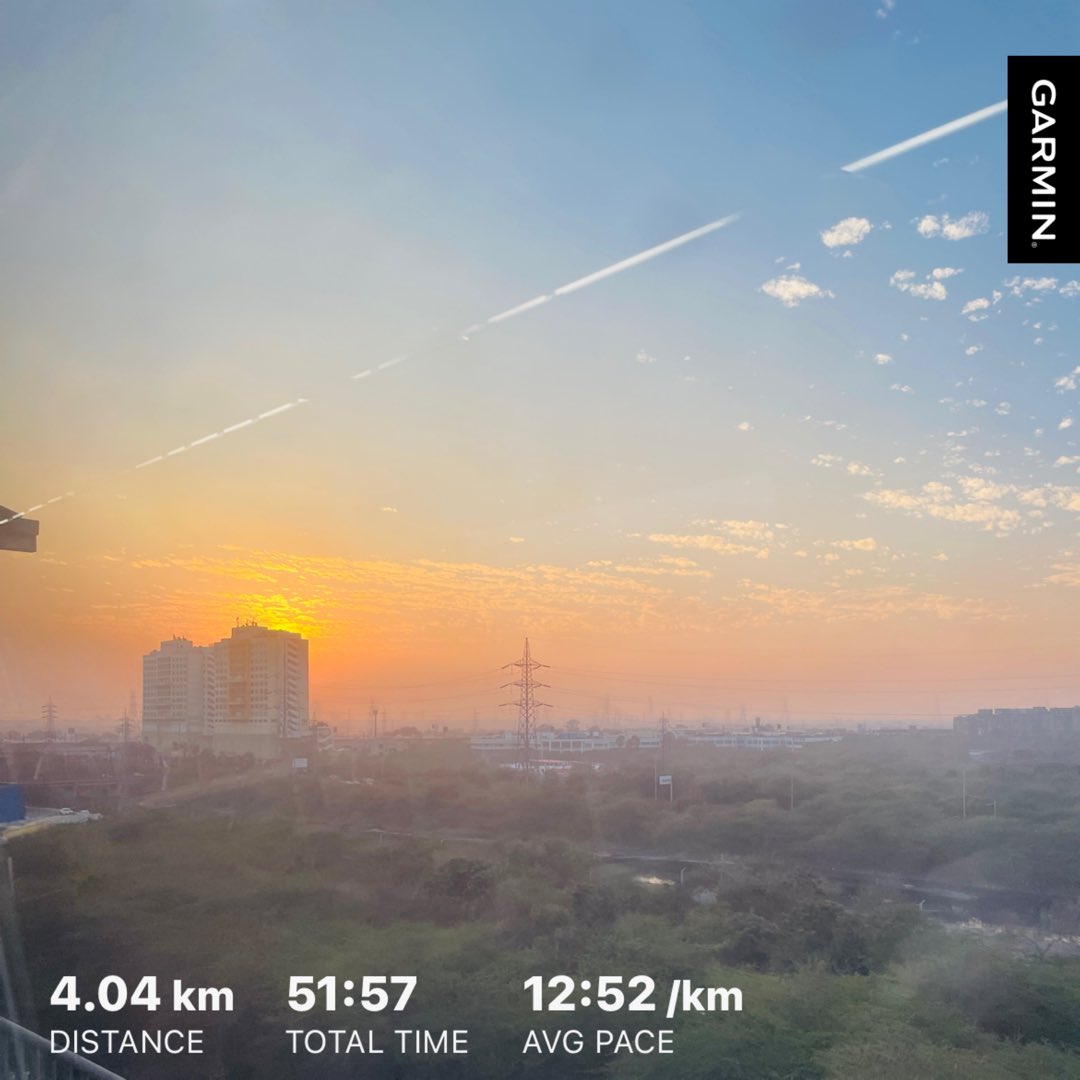 thehybridrunner's tweet image. After a while back 2 move again.
It’s new day n new way to train.
Being on d train always have feeling.
It’s running or skipping.
Yet moving on own pace is better.
It’s bit of pace n less of run.
It’s more of walk 2 initially.
#walkbydeepak #moving #earlymorning #March2026