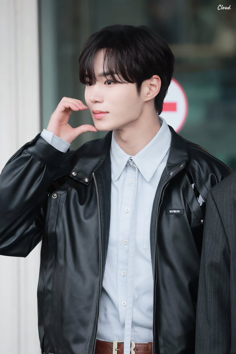 𝘾𝙡𝙤𝙪𝙙. tweet media