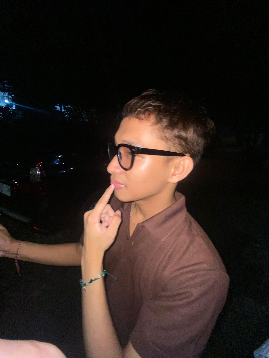 back burner tweet media