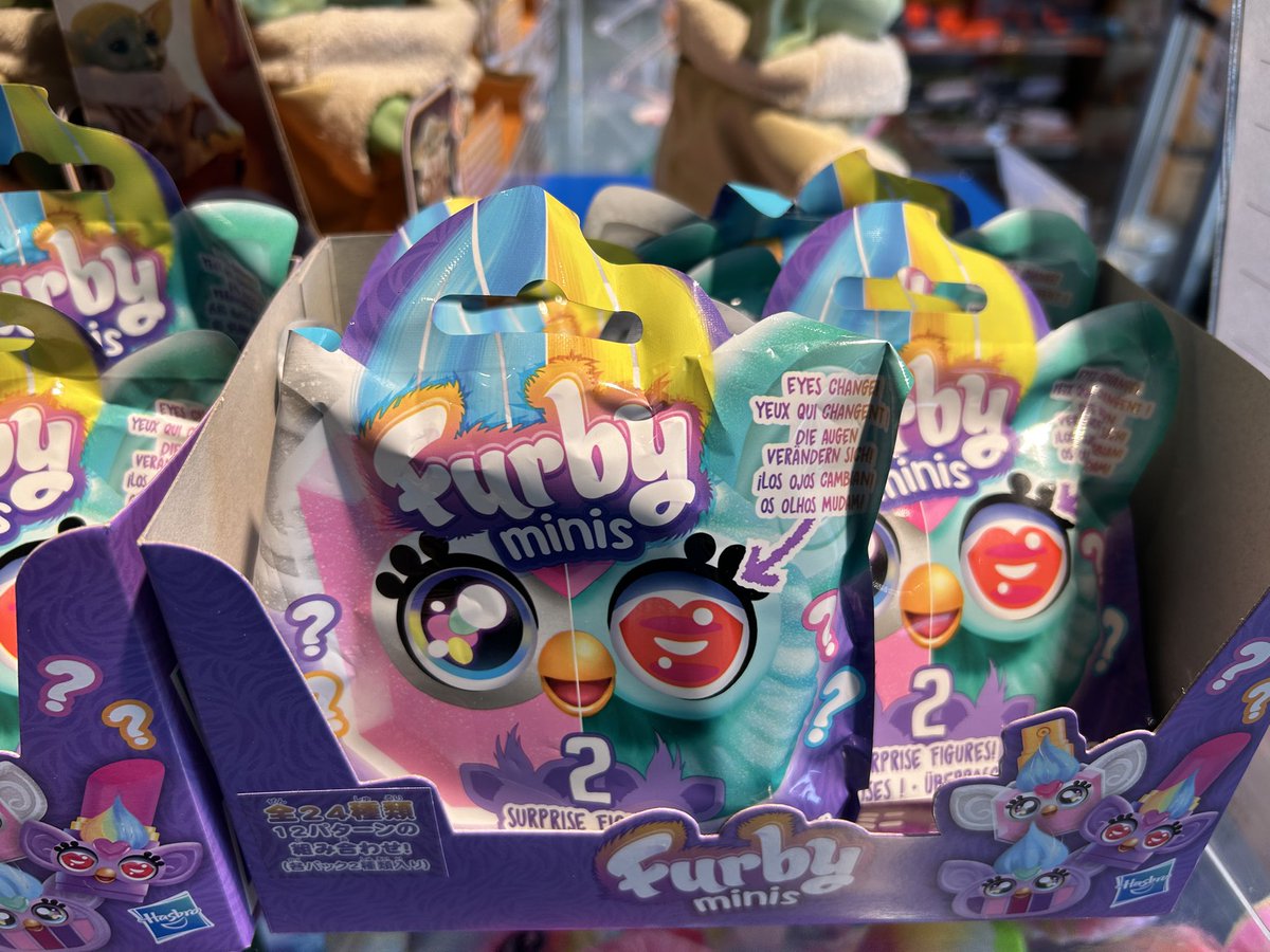 Hasbro_Store_JP's tweet image. 【#三井アウトレットパーク入間 店】

ハズブロストアには、ふわふわ可愛いファービーがいっぱい！💖
歌ったり踊ったり、お喋りする姿に癒されること間違いなし✨
手のひらサイズのファーブレッツも超キュート🌈
お気に入りの子をお迎えしちゃおう！🧸✨

#ハズブロ
#HasbroStore
#Furby