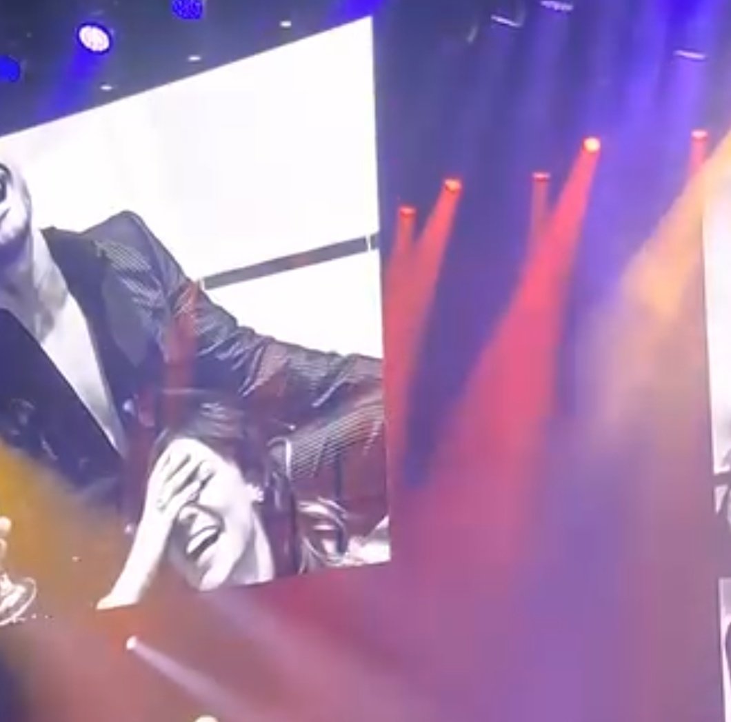 as fotos que esse cara coloca... como é que eu vou ter calma?????????