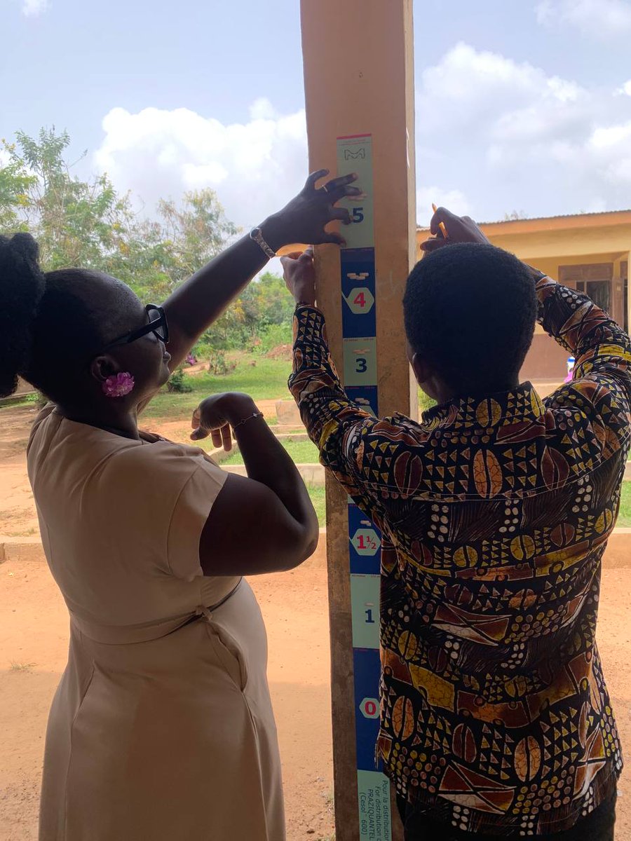 ggk_lab's tweet photo. Fighting #bilharzia, one dose at a time.

Our visit to the Abee community last Monday witnessed the mass drug administration of #praziquantel to pupils. Appreciation goes to the teams on the ground 🌍✨.

@_GHSofficial

#EndTheNeglect #GlobalHealth #BeatNTDs https://t.co/uFNMQwSCOa