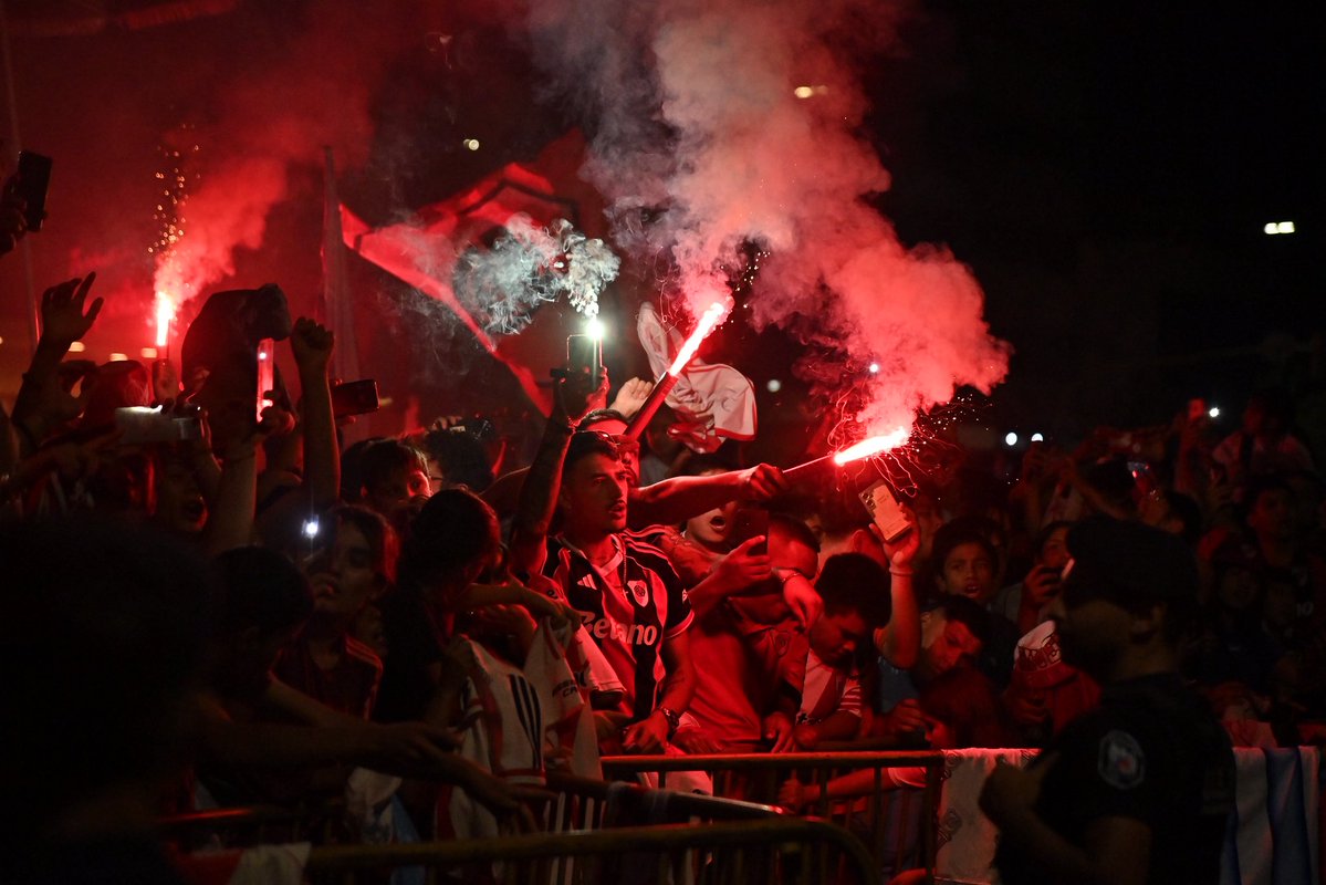 𝐌𝐞𝐧𝐝𝐨𝐳𝐚 𝐞𝐬 𝐝𝐞 𝐑𝐢𝐯𝐞𝐫 🤍❤️🤍