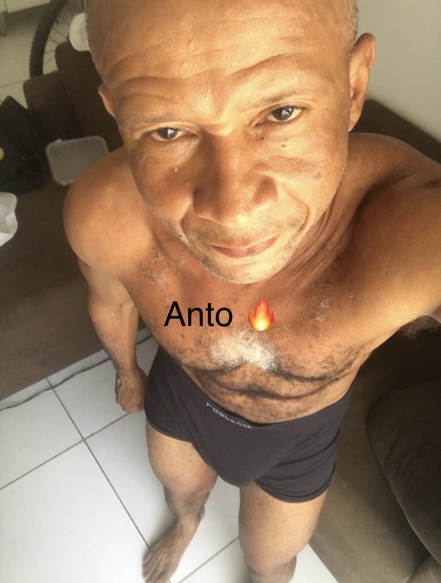 Que les parece este madurito policía 👮‍♂️