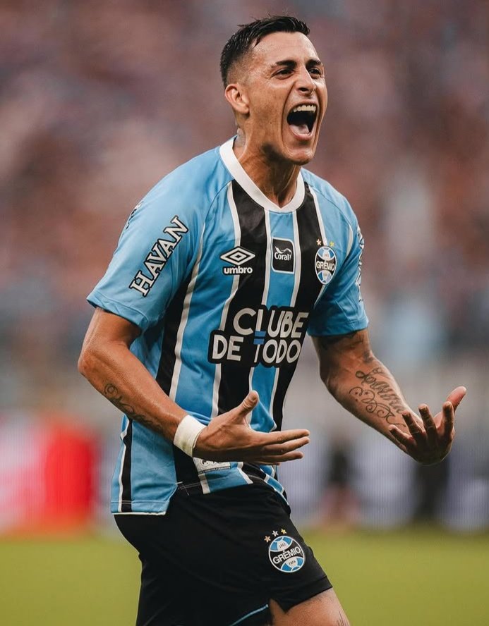 dito isso:
carbonero sumiu no jogo, bernabei expulso e pavón craque do jogo