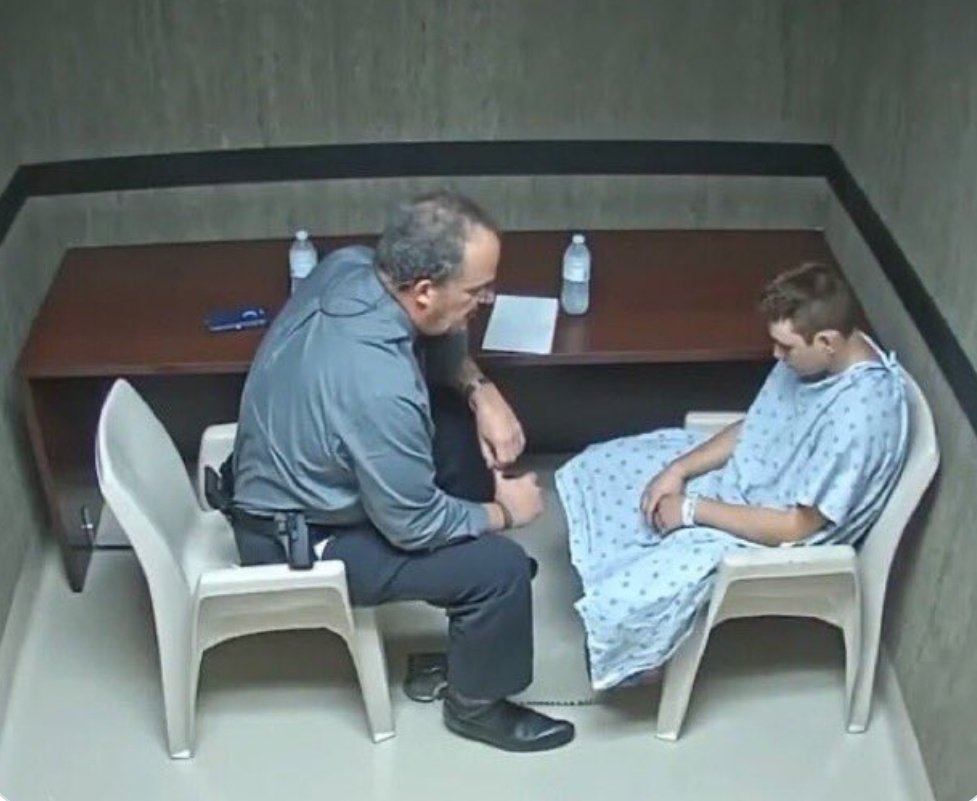 Y ese "facto" que has tirado se encuentra en esta habitación con nosotros?