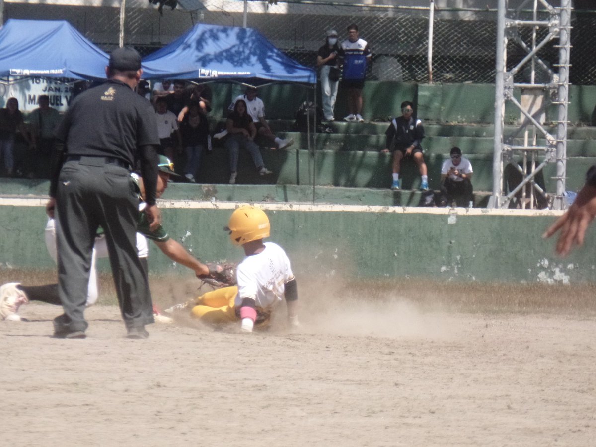 Gh4stlyM4x's tweet photo. Some of my favorite pics I got from the game yesterday #UAAPSeason88 #UAAPbaseball https://t.co/DI4TjgeiRR