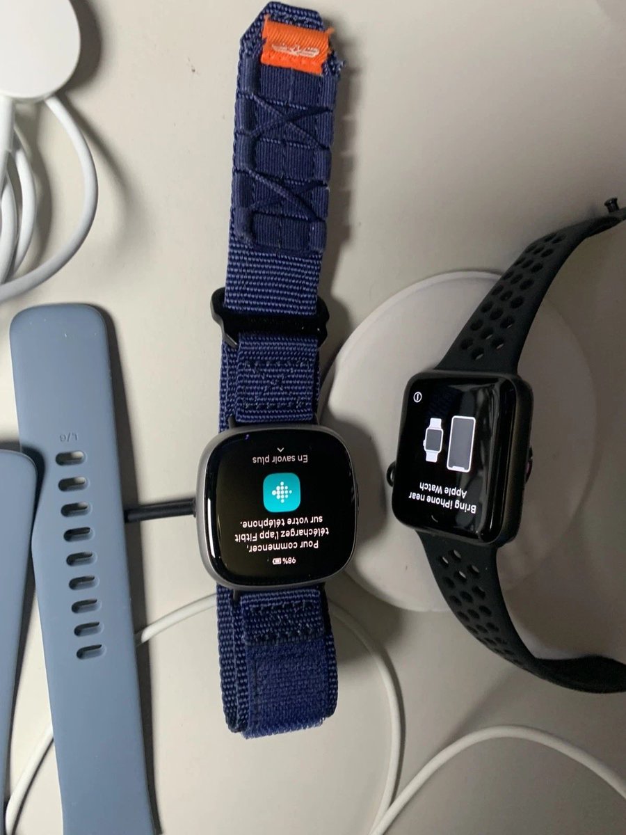Dollar99Co's tweet photo. #Fitbit #Versa 4 Fitness #Smartwatch (like new) Works Well + #iWatch Series 2 (parts only) Lot $21.99 No Reserve, now on eBay https://t.co/XtcpOx0kal click Link in Profile https://t.co/din7ZrHWyV