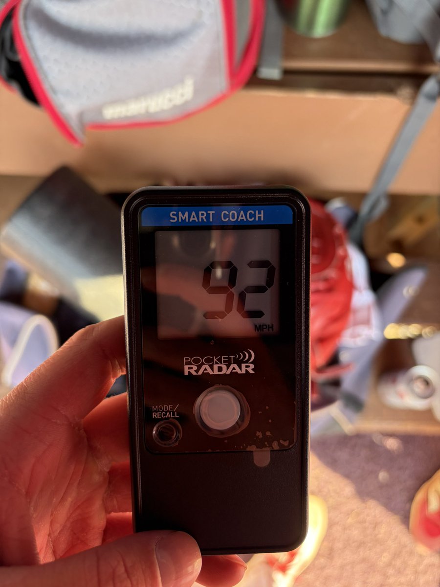 Eddie Thompson tweet media