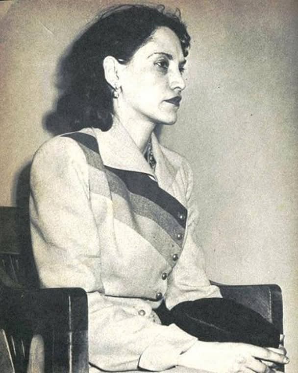 BrujaBoricua_2's tweet photo. "Yo no vine a matar a nadie. Yo vine a morir por Puerto Rico." Lolita Lebrón."
1 de marzo de 1954

Marzo, mes de la historia de la mujer y nosotros tenemos maravillosas representantes https://t.co/JzZSmdEtWM