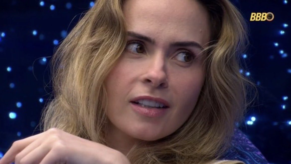 ela usando o voto ao vivo pra detonar o babu haha