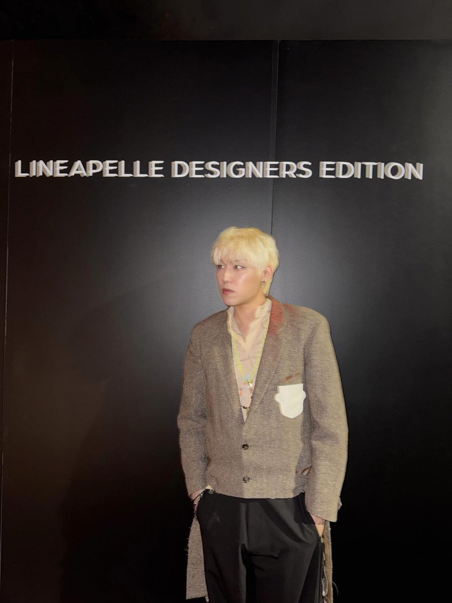 chambird_y's tweet photo. 박우진 인스타.ᐟ.ᐟ

😉

#이탈리아
#Milano
#밀라노 
#패션쇼 https://t.co/ElUwoHJJ3b