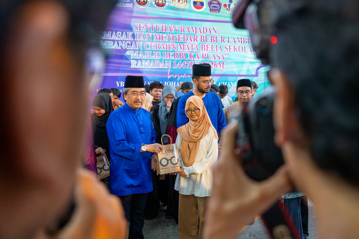 Johari Abdul Ghani tweet media