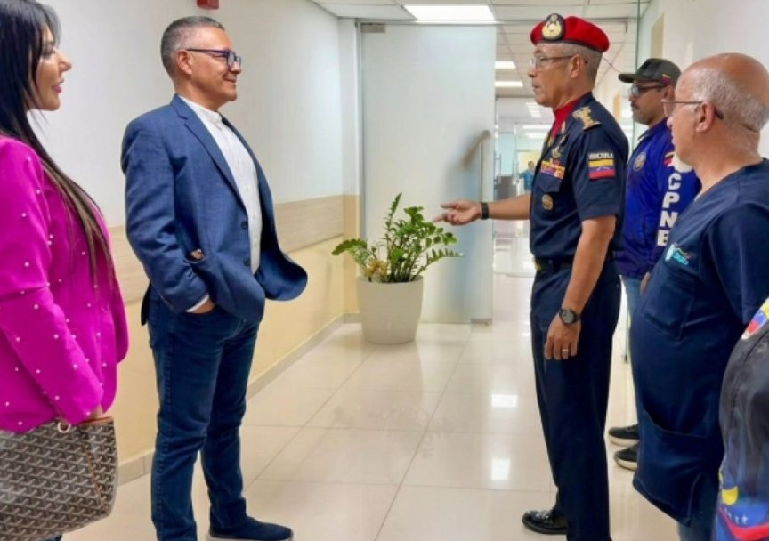 Natts058's tweet photo. Coordinador del Programa para la Paz y Convivencia Democrática, Ernesto Villegas, acompañado de otros integrantes de esta instancia, realizó una visita a las instalaciones del Cuerpo de Policía Nacional Bolivariana (Cpnb) en El Helicoide, con el propósito de coordinar acciones orientadas a la estabilidad social y la convivencia en el país. #venezuela
#Paz #convivencia