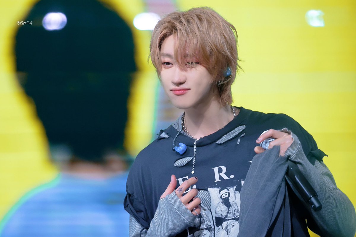 sonnet18_ tweet media