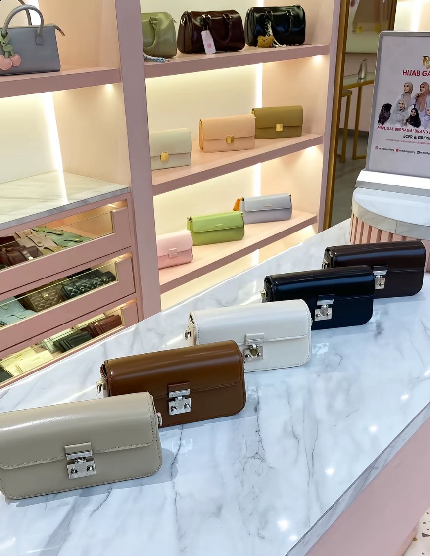 TOKO TAS FAVORIT AKU 😍🫶🏻
LOKAL BRAND PUNYA!!

s.shopee.co.id/1qWyVgfRLL