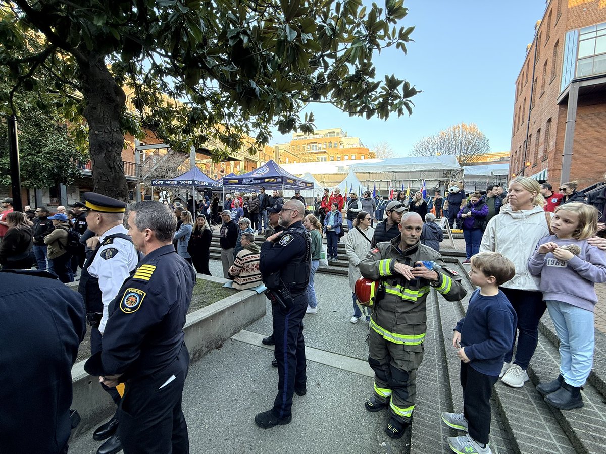 Fiona Wilson tweet media