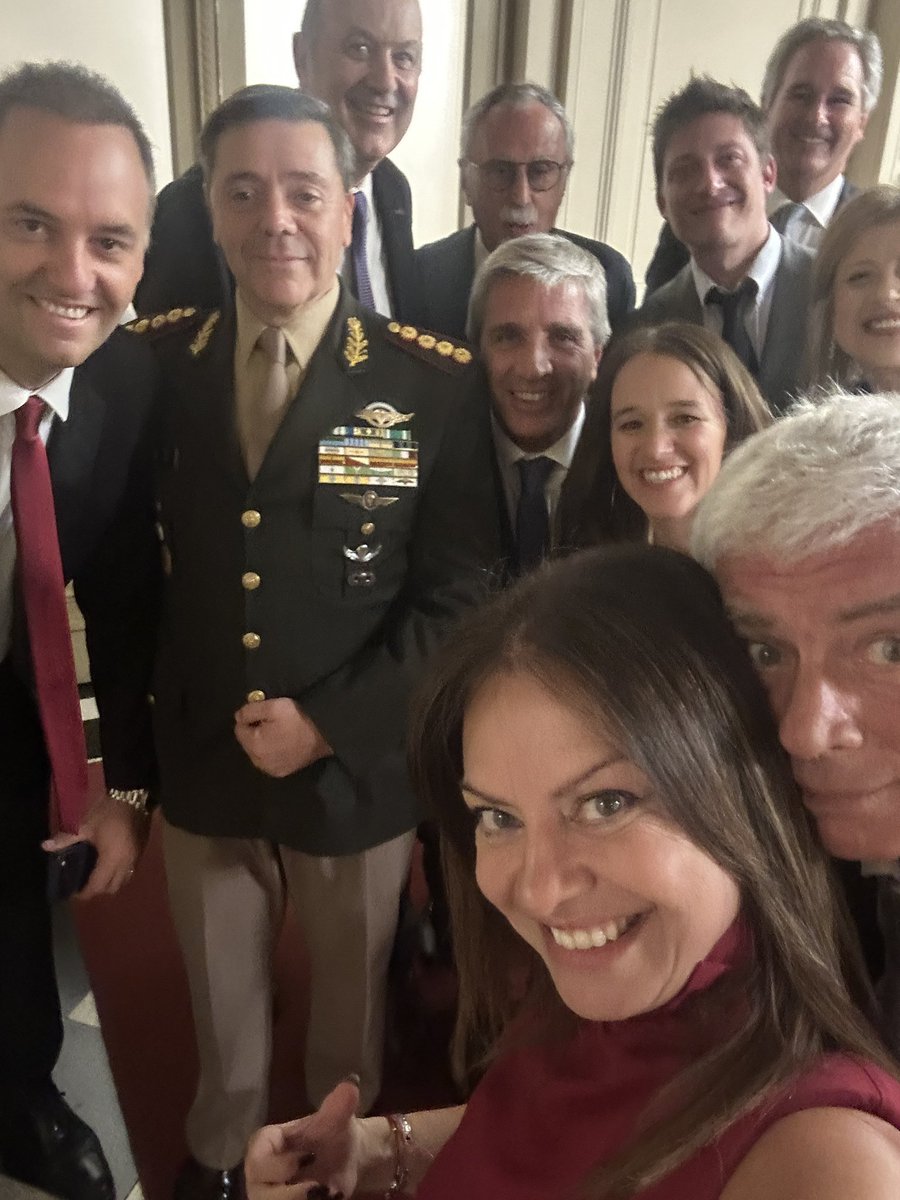 POV llegas a la isla de epstein