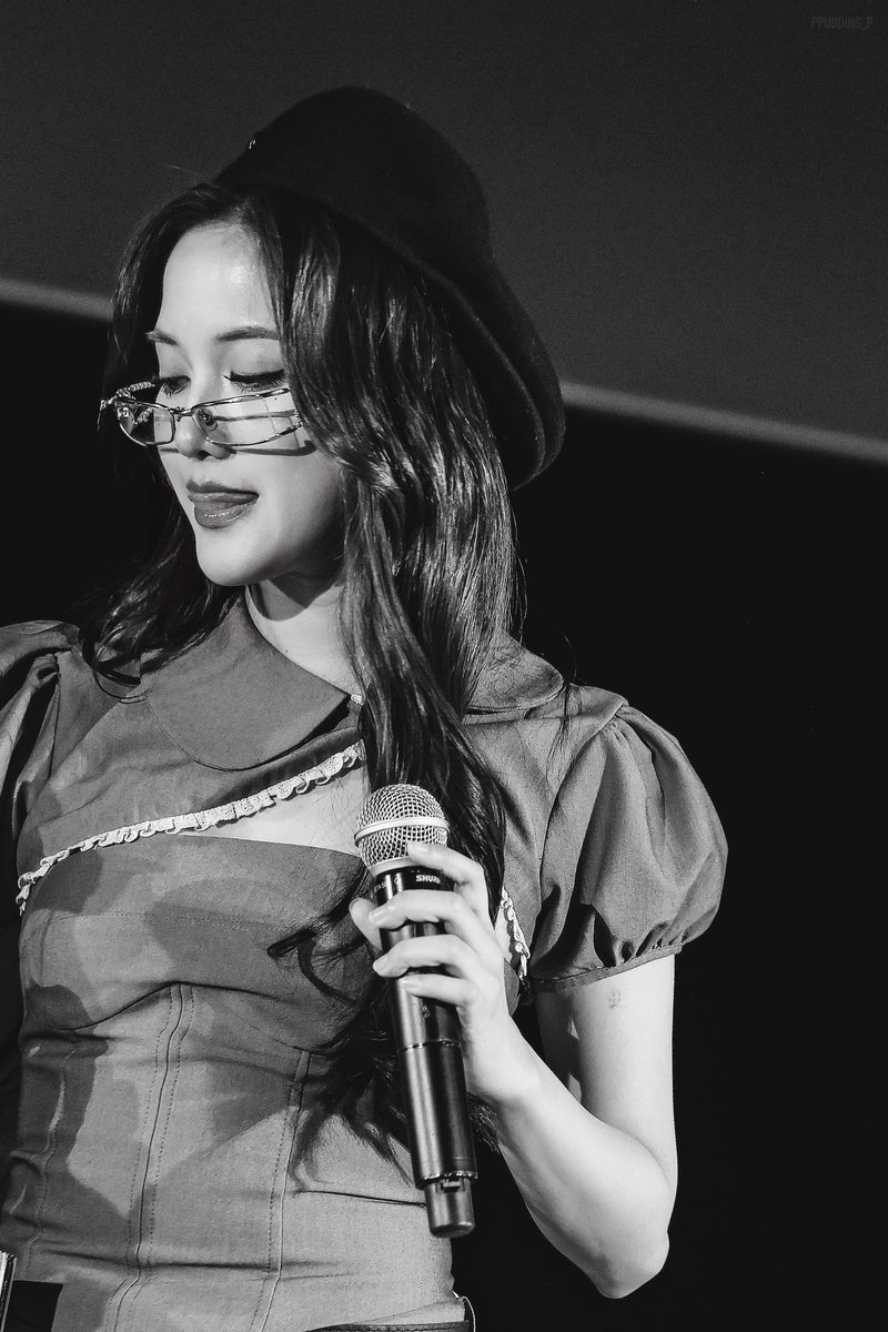 OMG this photo need to be in museum, it's so hot 🔥🔥

THE STAIN FAN SCREENING X FREEN
#ราคีFanScreeningฟรีน 
#srchafreen 
#GIRLFREEN