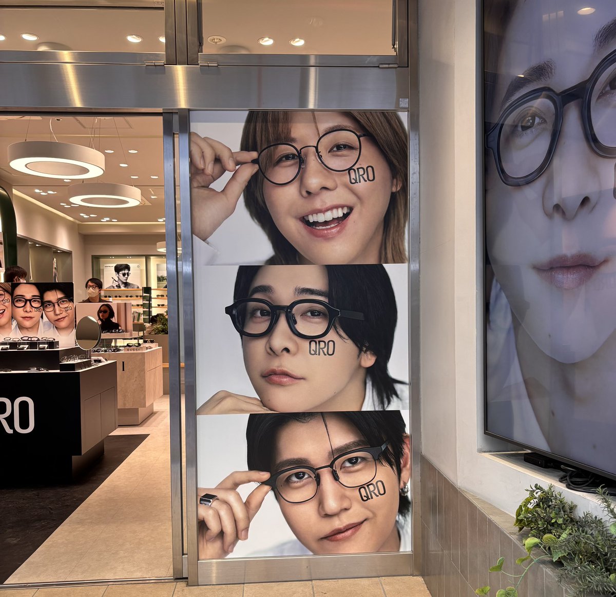 ssmo_ssmo's tweet photo. 眼鏡市場👓
#MrsGREENAPPLE https://t.co/g382t3PhIG