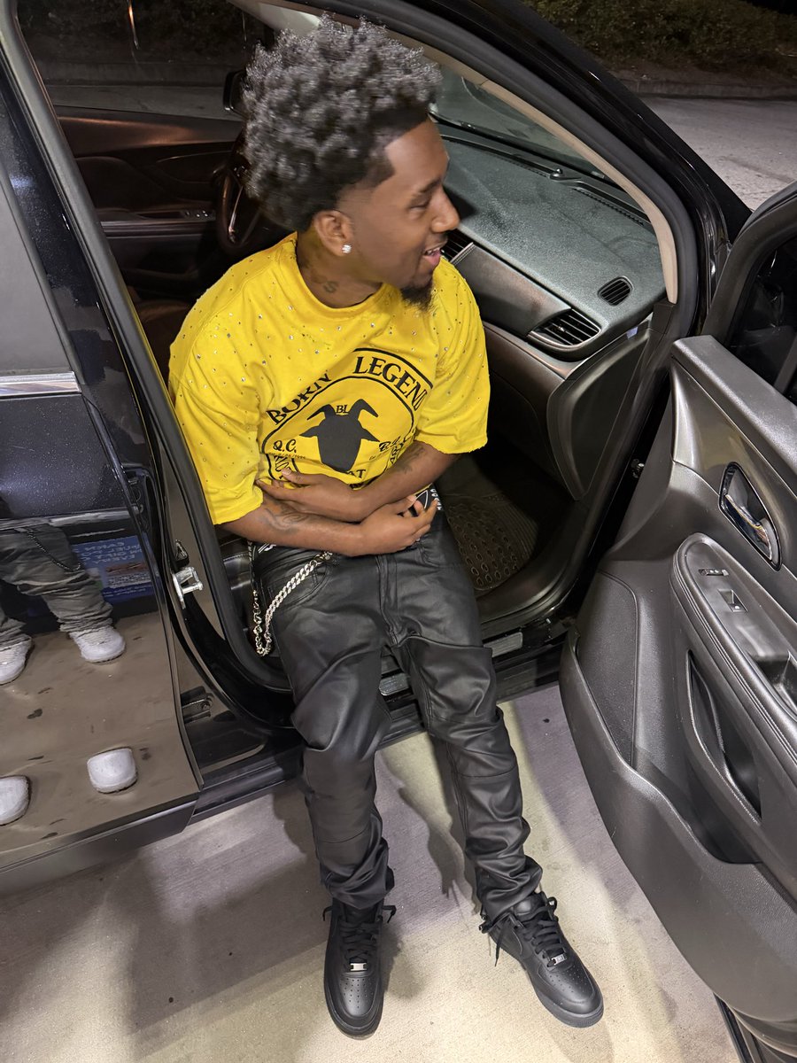 1FS555's tweet image. Happy Birthday To Me #0301 #WWE #4DF THANK GOD FOR ANOTHER YEAR 26 YEARS YOUNG