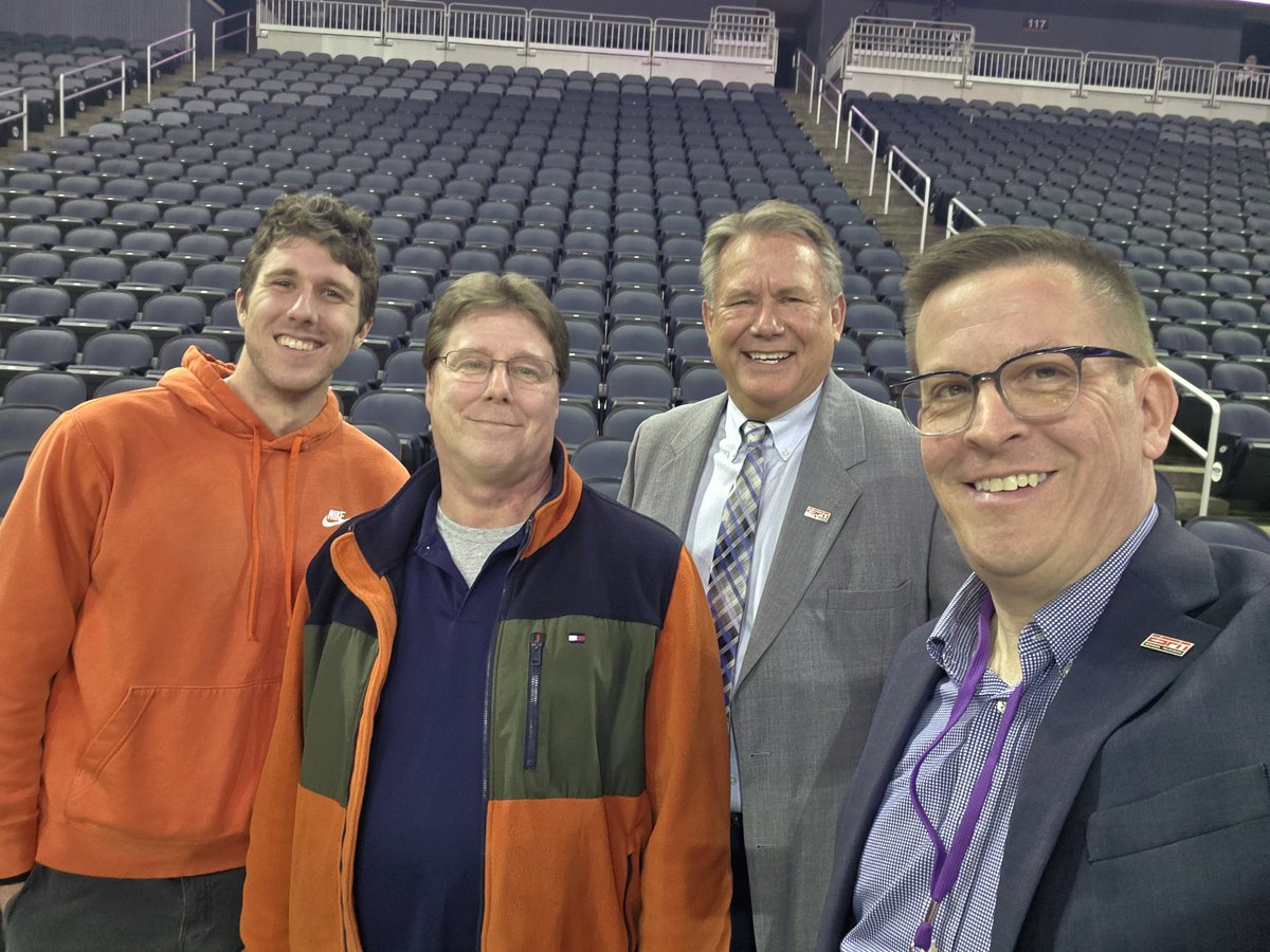 kylejpeach's tweet photo. A note of gratitude to @UEAthletics @UEAthletics_MBB, @MVCsports and the host of people I've been blessed to meet along the way. #11Down #HowAbout11More https://t.co/oJ4kFAHwob