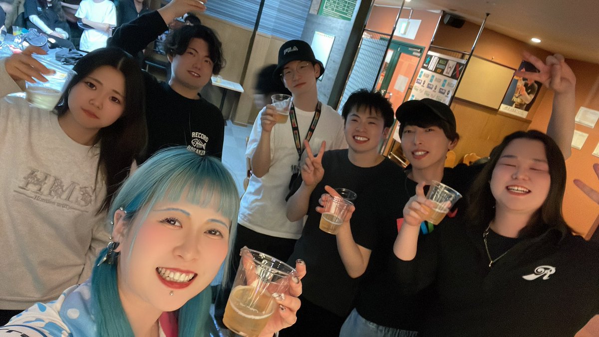 hotaru_74's tweet photo. りくちゃん
バースデーハウトー
大盛り上がり！！！！
シャンパンもたくさん！

スタッフさんも面白かった！
また是非！！！
昨日はお疲れ様でした！！！！ https://t.co/hHP03BstrE