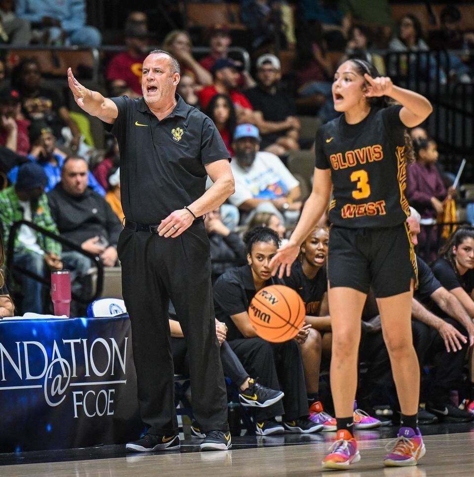 RonChatman559's tweet photo. "The Composer and the Maestro" 🎶🏀
 circa 2026
This Squad was being down talked by local sports analysts.. Lost 7 Seniors from last year, Lost 2 Trac games, Lost the Trac Crown.. People partied on our floor after a loss.. Talked that our Players looked incapable this year..lol https://t.co/zGMds0N3An