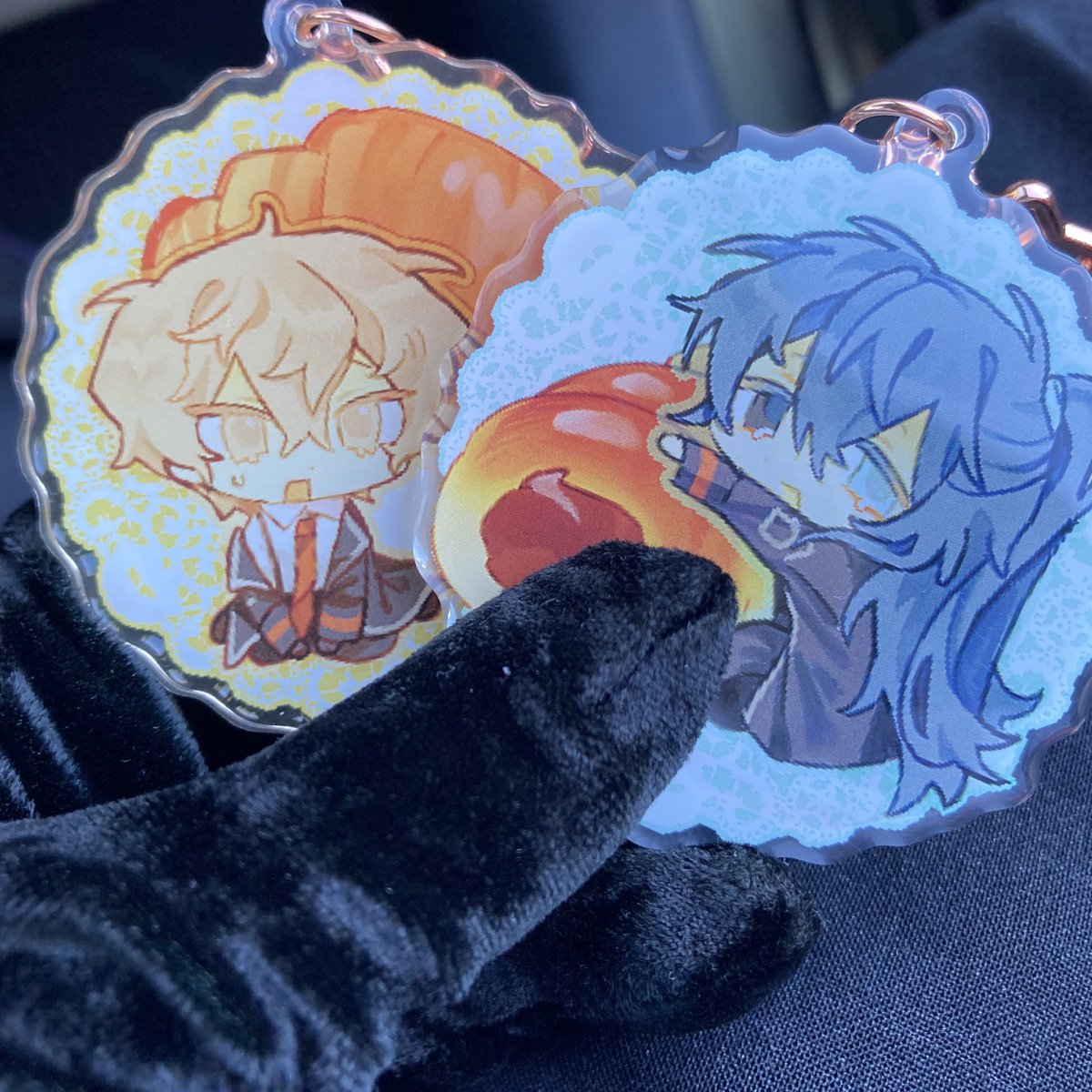 Hongclair hongclair keychains i bought!! #LCB611