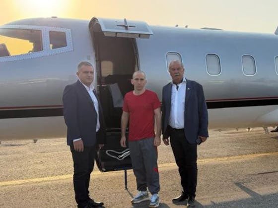 La SIDE con un presupuesto de 97.000 millones de pesos no pudo detectar que el Chiqui Tapia iba a puentear al Canciller y traerse a Nahuel Gallo.