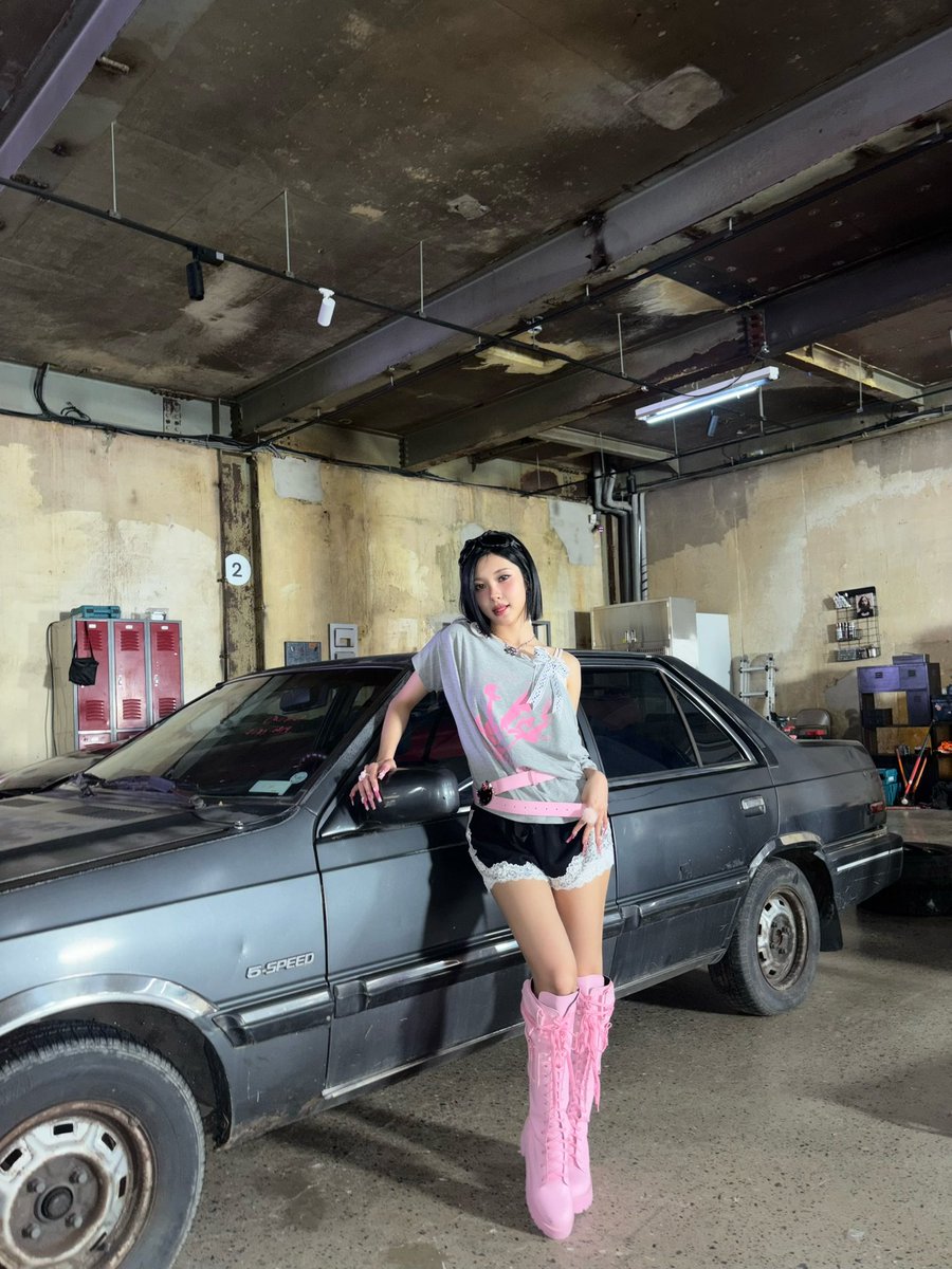 official_kep1er's tweet photo. [🎂]

✨ 다연 생일 기념 비하인드 사진 공개 ✨

#김다연 #DAYEON
#Kep1er #케플러 https://t.co/oPqzcnoYyo