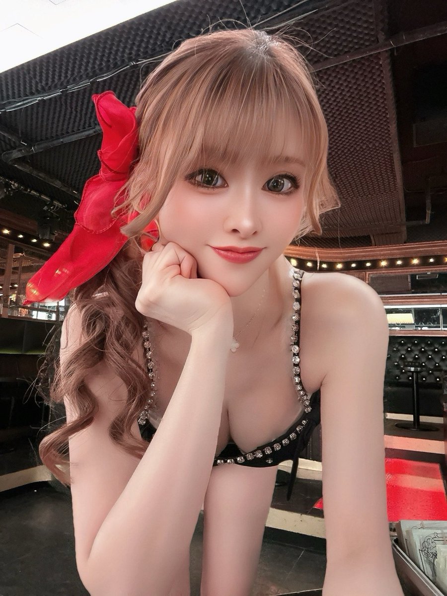 uraran_333's tweet image. おはよー☀️
今日は月曜日だけどお休み頂いてます🍀*゜
バースデーもいよいよ今週金曜😳
皆予約してくれた🥲？？
6日、絶対来てなー👼🏻𖤐
ちなみに明日リア誕です🎂𐤔𐤔
⁡
#バーレスク大阪
#バーレスク大阪うらら
#Burlesque
#北新地
#イベント