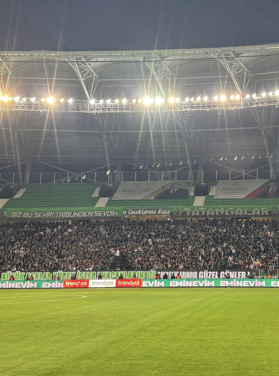 tansuerdil's tweet photo. Eski günlerdeki gibi🥹💚🖤 https://t.co/MNlIdDHhvt