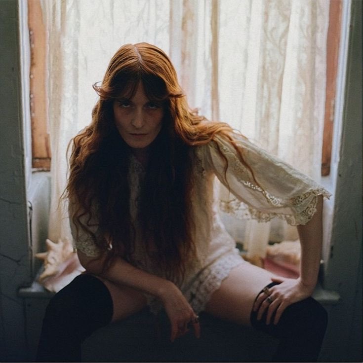 pookiewatrhouse's tweet photo. big fan of whatever genre of florence this is https://t.co/AfoqcH0PPM