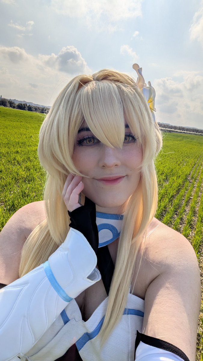 Spameito de Lumine porque aunque ya no juegue al Genshin es protocolario hacer fotitos en primavera