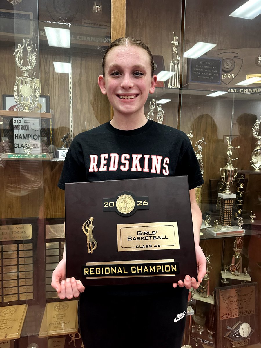 emmaeslinger_2028 tweet media