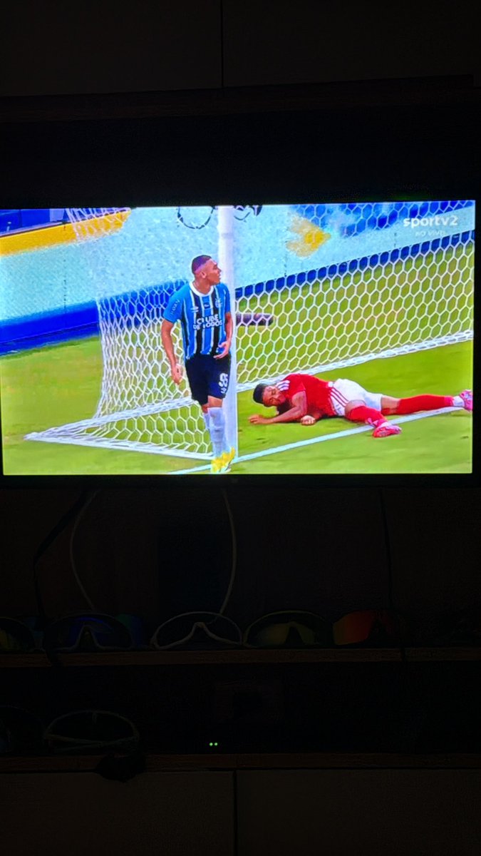 Theo Becker de Oliveira tweet media